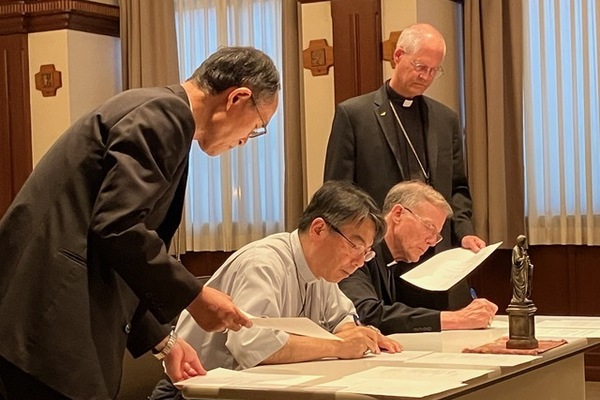 Japan Bishops Signing Partnership
